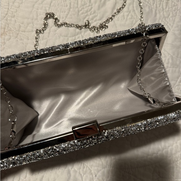 Silver sequin clutch - Picture 2 of 3